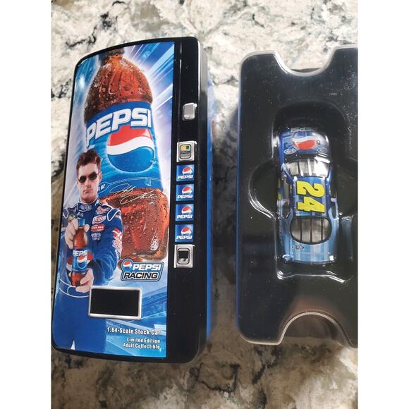 Jeff Gordon #24 DuPont Daytona Pepsi Vending Machine 2003 Monte Carlo Box Of 12